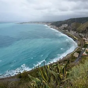Vecchio Forno , Puntalazzo Italia