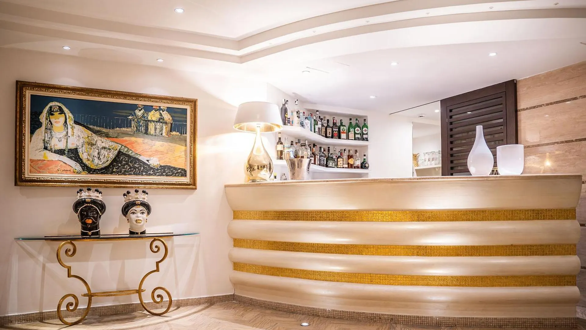Hotel Tiffany'S ريتشوني