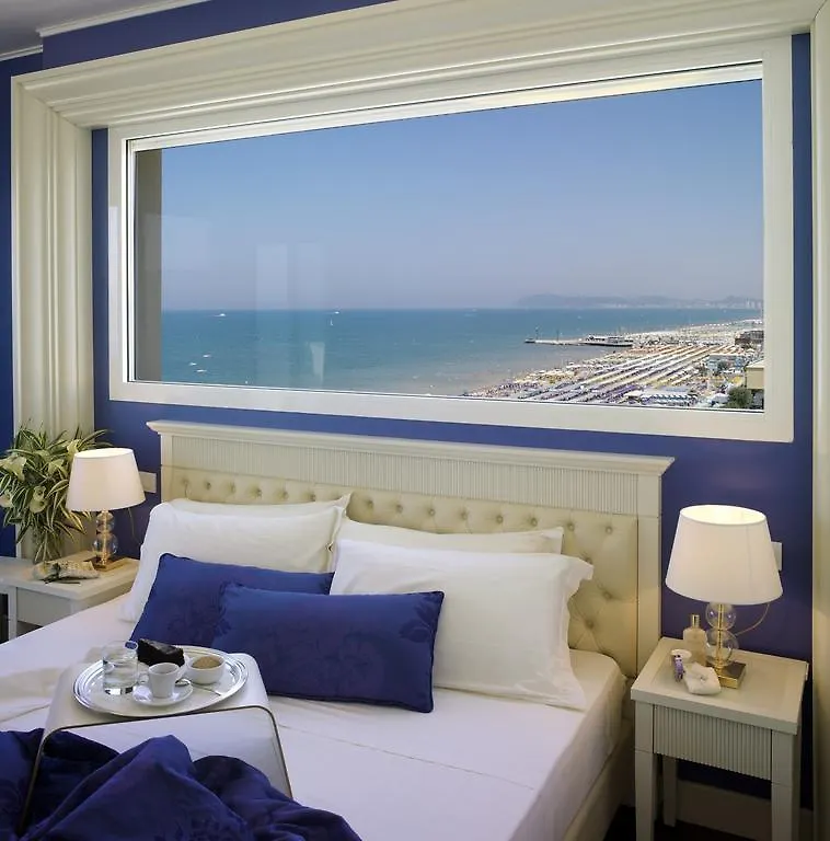 Hotel Tiffany'S ريتشوني 4*,